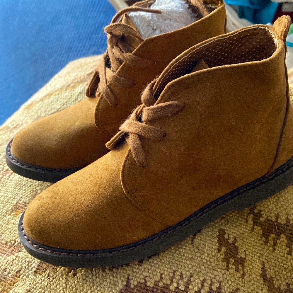 Call Haan new chukka boots tan suede. 10 toddler NET